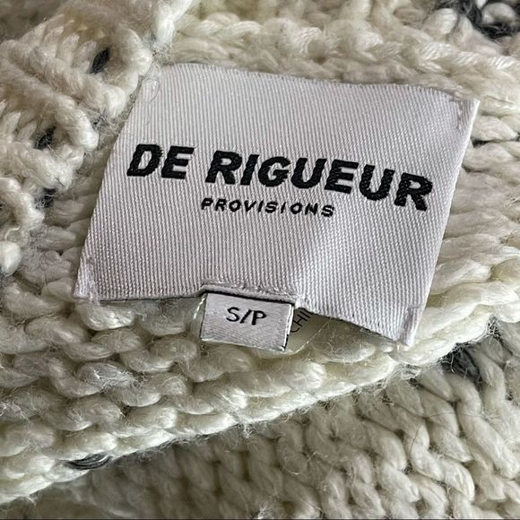 De Rigueur White & Black Speckled Hi-Lo Sweater - Picture 8 of 10